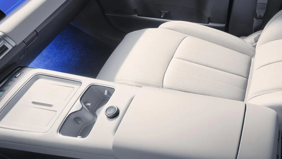 自研音響、可外接平板電腦，比亞迪方程豹鈦7更多內飾官圖公布