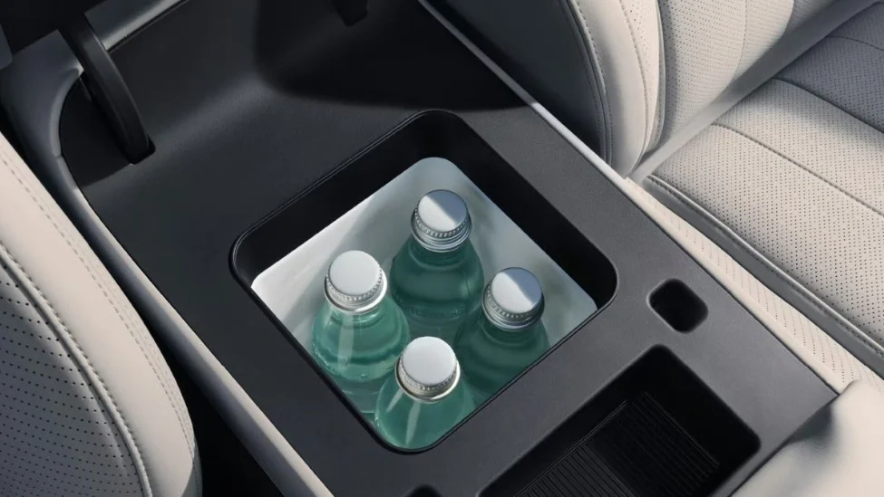 自研音響、可外接平板電腦，比亞迪方程豹鈦7更多內飾官圖公布