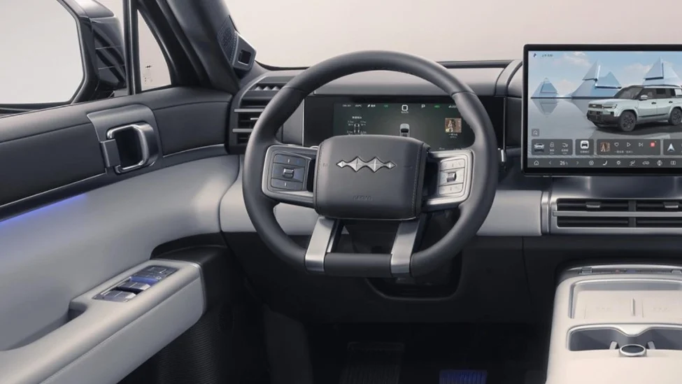 自研音響、可外接平板電腦，比亞迪方程豹鈦7更多內飾官圖公布