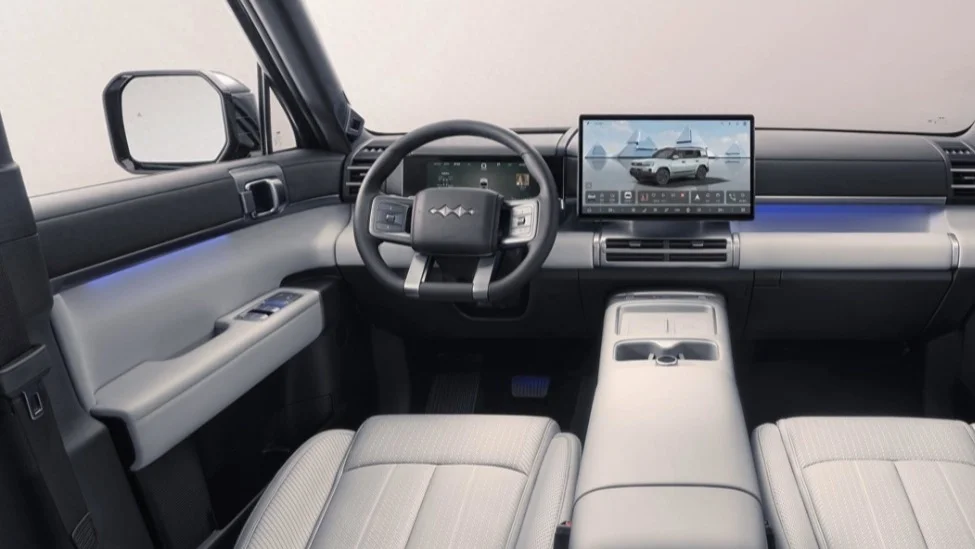 自研音響、可外接平板電腦，比亞迪方程豹鈦7更多內飾官圖公布