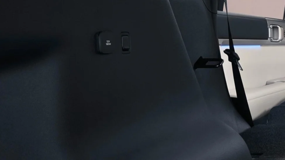 自研音響、可外接平板電腦，比亞迪方程豹鈦7更多內飾官圖公布