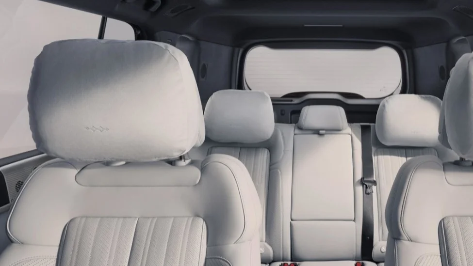 自研音響、可外接平板電腦，比亞迪方程豹鈦7更多內飾官圖公布