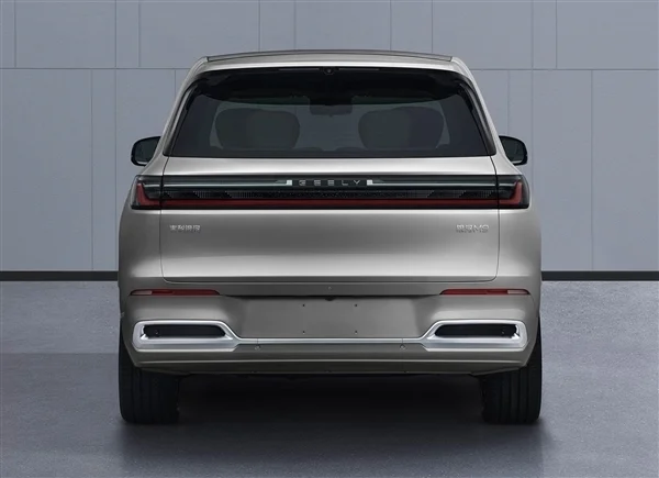 5米2全尺寸SUV殺入20萬內！吉利銀河M9預售：19.38萬元起