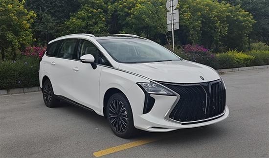 東風風行游艇PHEV上市 售15.49-15.99萬元